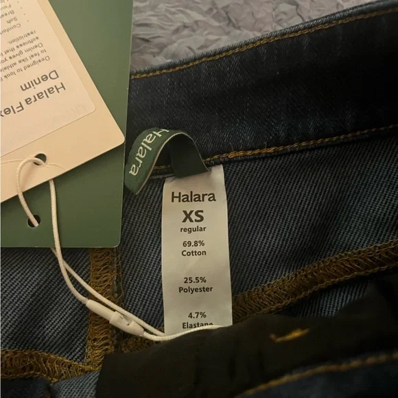 HALARA Flex Denim Skirt Shorts NWT Size XS - Picture 4 of 5